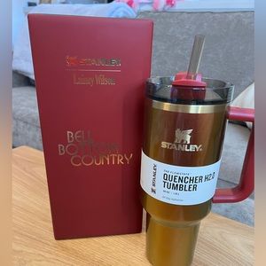 Stanley x Lainey Wilson Country Gold Quencher Tumbler H2.0 40OZ